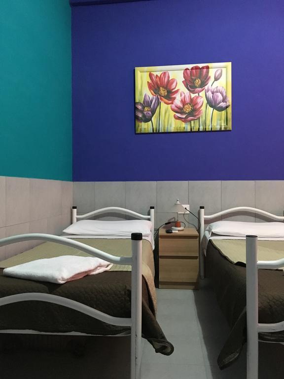 Hostal Volturno House